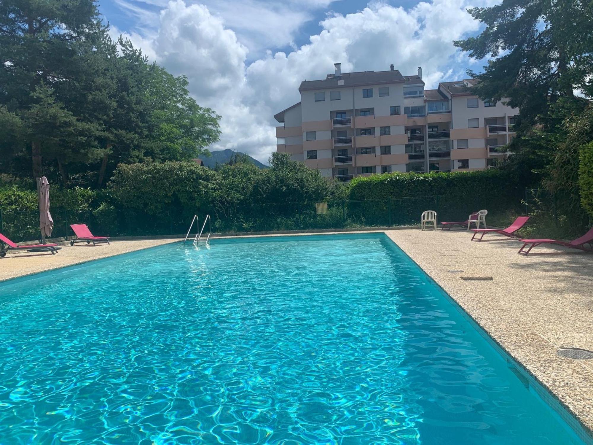 Kusmi Love Piscine Proche Du Lac Annecy Eksteriør billede